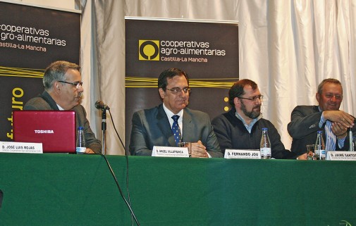 El delegado de la Junta, Fernando Jou, preside la Jornada de Cooperativismo Agroalimentario
