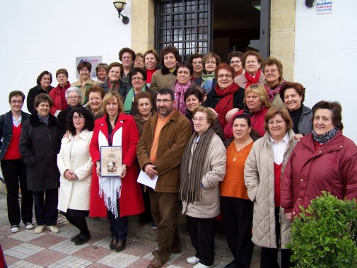 Editan un libro abierto en homenaje a la mujer fadriqueña