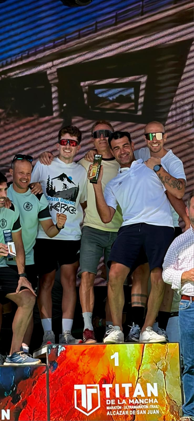 El MTB Don Fadrique en lo más alto del podio de la edición 2026 de la Titán de La Mancha MTBDonFadrique campeonTitandeLaMancha2026 1