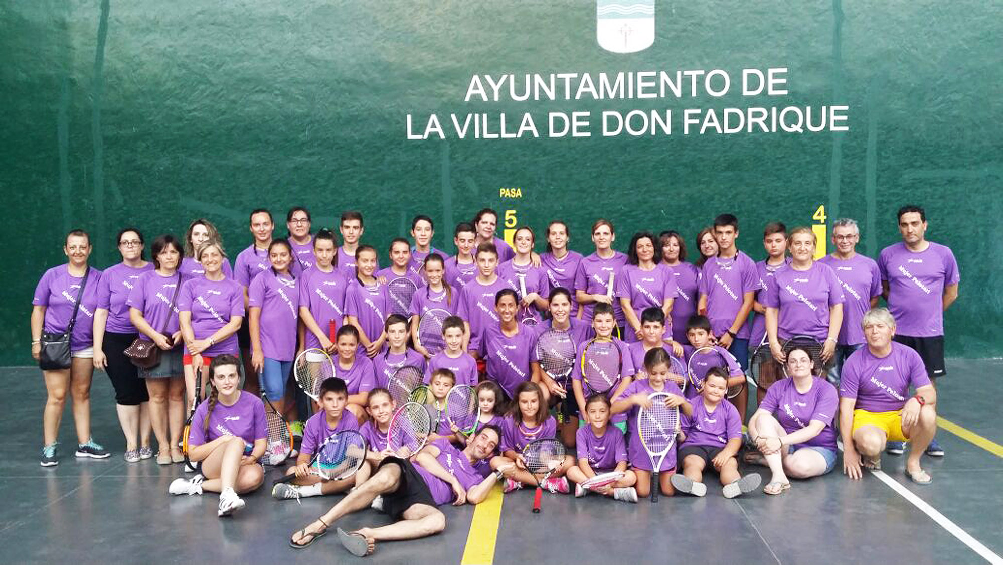 mujerypelotafotofamilia