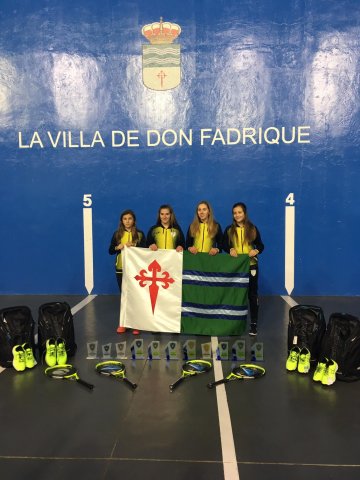 integrantesclubdefrontenislavillaenfrontonmunicipal