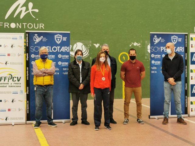podiopaletagomaindividuallauravela