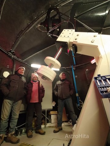 Equipo técnico de Astrohita una vez completado todos los trabajos de instalación y ajustes mecánicos y ópticos del telescopio TBT2