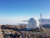 Cúpula del telescopio TBT2 y al fondo el impresionante paisaje del desierto de Atacama por encima de las nubes