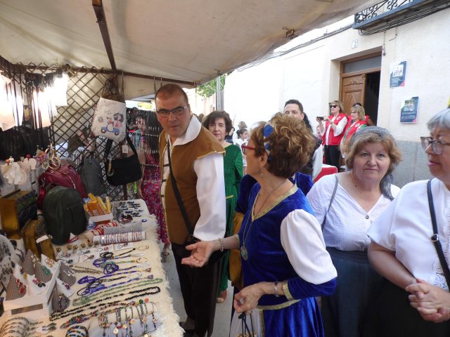 04-inauguracion13jornadasfadriquenas-inauguracionmercadomedieval17b