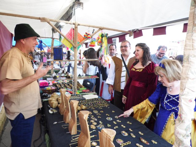 04-inauguracion13jornadasfadriquenas-inauguracionmercadomedieval20