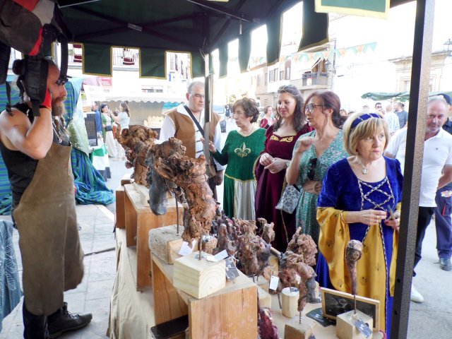 04-inauguracion13jornadasfadriquenas-inauguracionmercadomedieval40b