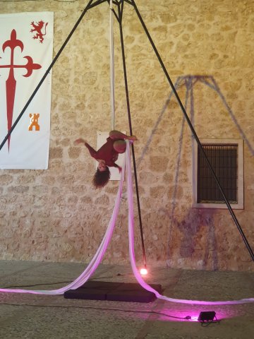 07-inauguracion13jornadasfadriquenas-espectaculovolandovoycontela3