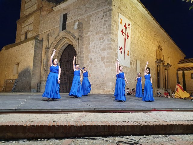 espectaculogrupodebaileelalba10