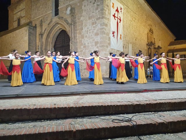 espectaculogrupodebaileelalba4