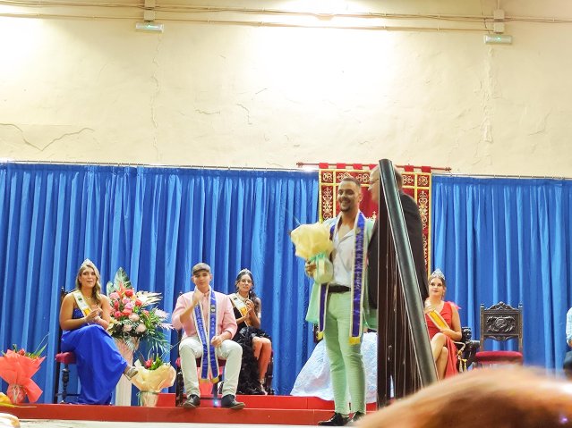 coronacionypregon2023-entregaramoflores-alfonsomartin