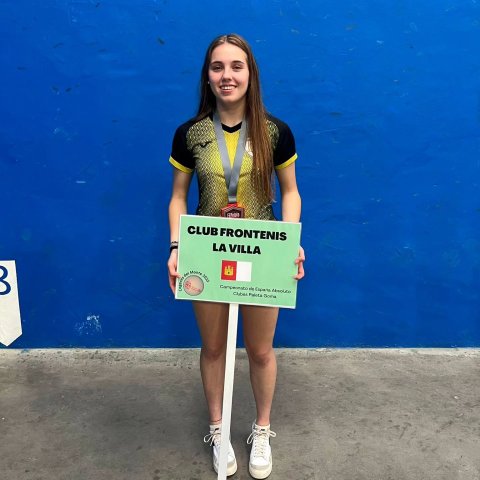 SilviaComendadorSubcampeonaAbiertoClubesPaletaGoma-Valladolid