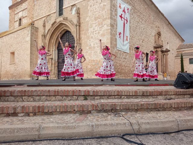 GrupodeBaileElAlba63