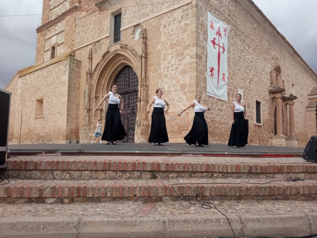 GrupodeBaileElAlba65