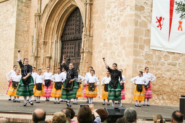 GrupodeBaileElAlba91