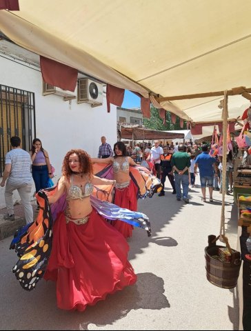 mercadomedievalbailarinas