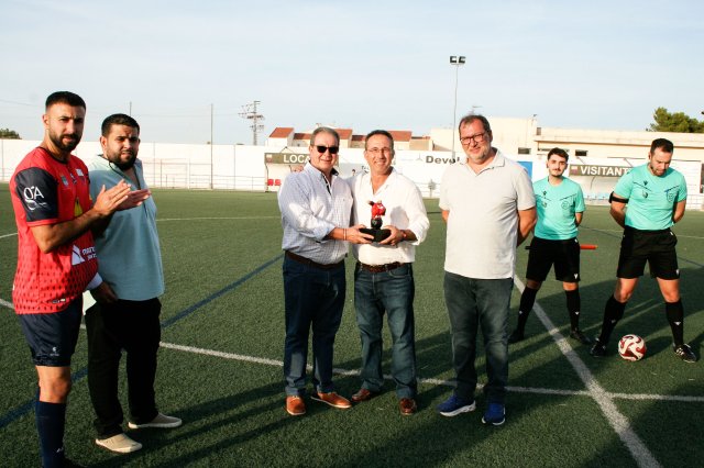 02-PartidodeFerias-HomenajeJuanAntonioAyllon3
