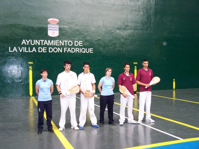 jugadoresarbitrospaletagoma