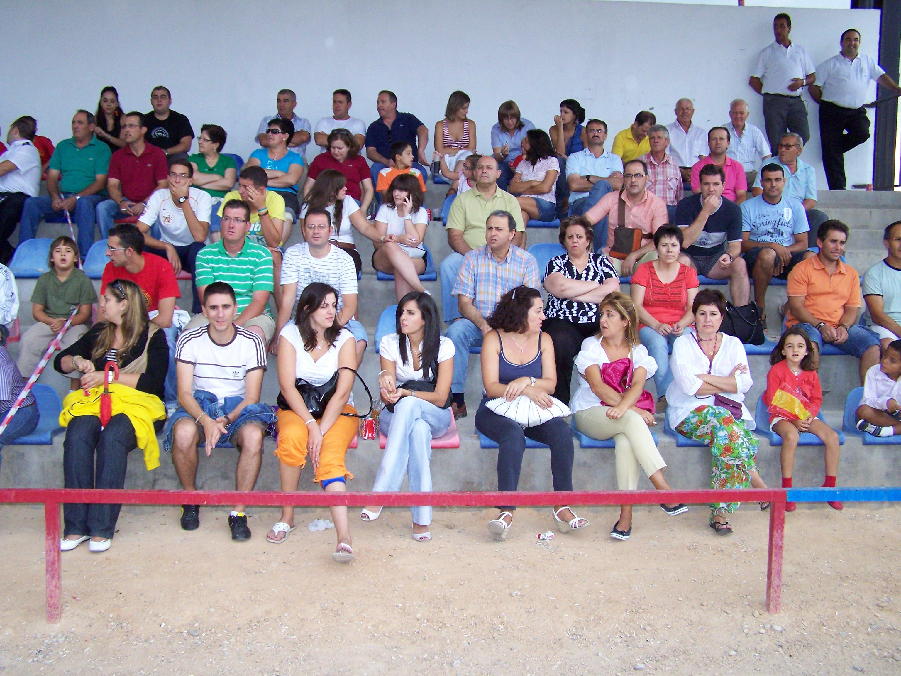 Numerosos asistentes presenciaron el encuentro